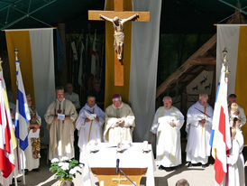 Festgottesdienst zum 1.000 Todestag des Heiligen Heimerads auf dem Hasunger Berg (Foto: Karl-Franz Thiede)